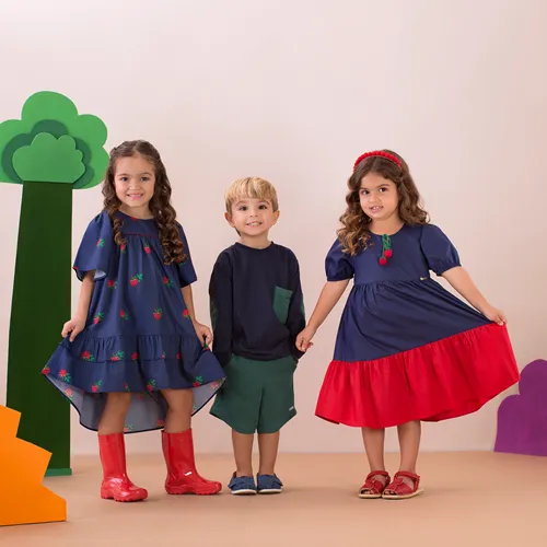 VESTIDO RECORTES GALLES COM BARRA VERMELHA PRECOCE MVT3267