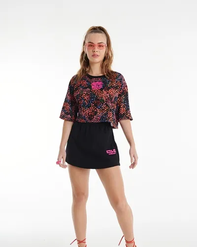 CONJUNTO CAMISETA ESTAMPA COLORIDO COM SHORT SAIA PRETO COLCCI 2225300143