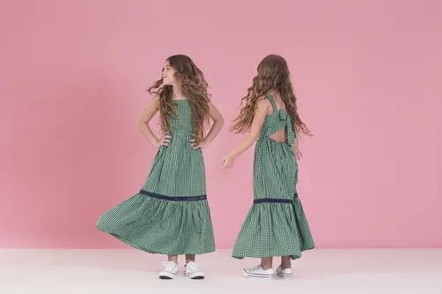 VESTIDO C/AMARRAÇÃO NAS COSTAS DETALHES NA COR MARINHO COM VERDE PRECOCE LVT3554