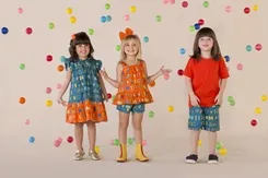 VESTIDO FRANZIDO ESTAMPA BRINCANDO COM AS LETRAS PRECOCE MVT3902