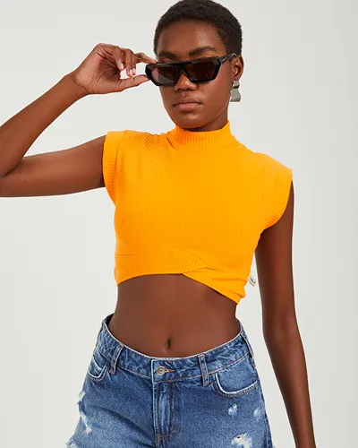 CROPPED DETALHE COSTURA NA FRENTE COLCCI 0365300842
