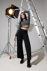 BLUSA CROPPED TRICOT CANELADA POAH NOAH 51713