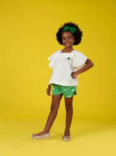 CONJUNTO BLUSA AMPLA E SHORT COM REVEL BRÓCOLIS PRECOCE M2CJ5363
