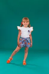 CONJUNTO BLUSA POMPOM E SHORT ESTAMPA FLOR DE OURIÇO PRECOCE MCJ5744