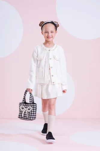 SAIA SHORT BOUCLE PREGAS LAPELAS BORDADAS PITUCHINHUS 30072